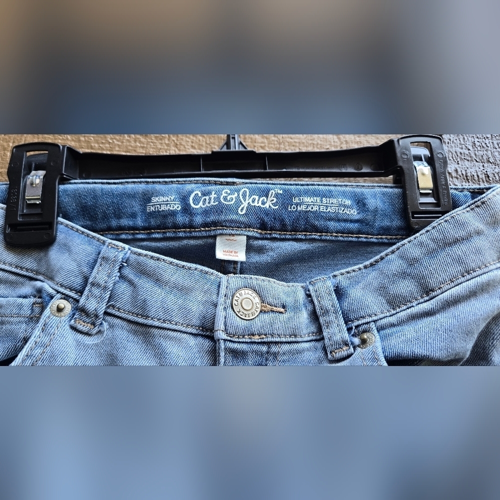 Cat & Jack Girls Sky Blue Skinny Jeans - Picture 3 of 5